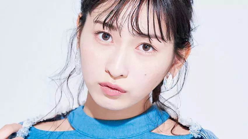 女子力向上が止まらない 美肌 小顔 になれちゃうメイク術 ローリエプレス