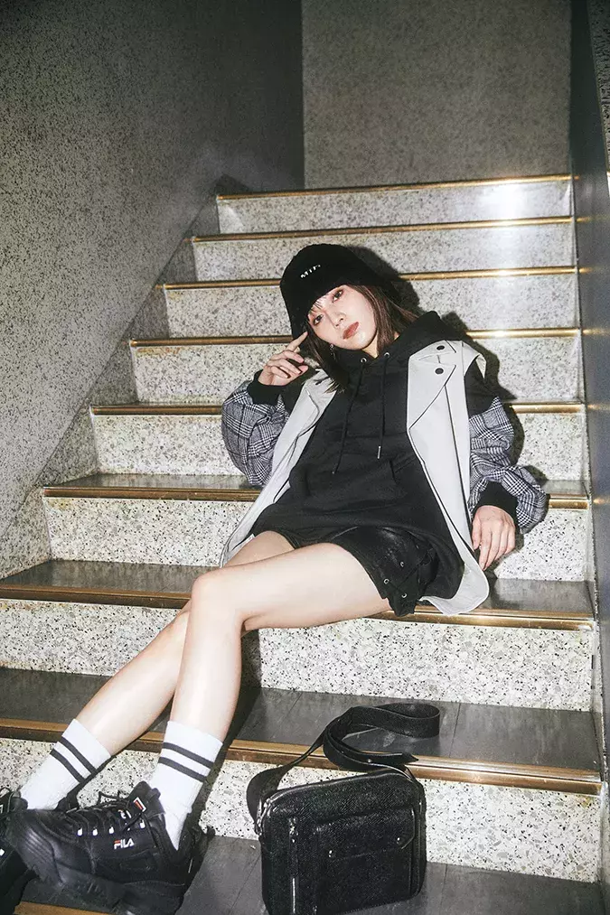 Youtuber さんこいち 古川優香の真冬の 黒オシャレ ローリエプレス