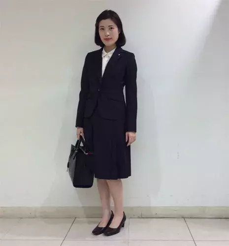 スーツ選びにもう迷わない 西武池袋本店のファッションアドバイザーが伝授する シーン別スーツコーデ ローリエプレス