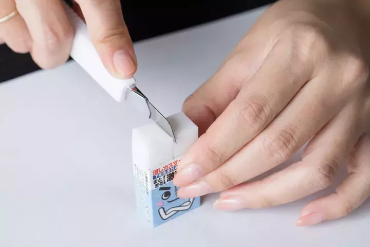 100均 全部ダイソーの文房具で完成 美人書道家が教える可愛いオリジナルはんこの作り方 ローリエプレス 100均 全部ダイソーの文房具で完成 美人書道家が教える可愛いオリジナルはんこの作り方 ローリエプレス