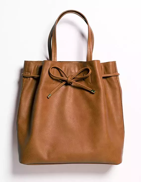 通勤バッグ 発売以来 ずーっと売れてます スタイリスト丸林広奈コラボのマルチwayバッグが 使える ワケ ローリエプレス 通勤バッグ 発売以来 ずーっと売れてます スタイリスト丸林広奈コラボのマルチwayバッグが 使える ワケ ローリエプレス