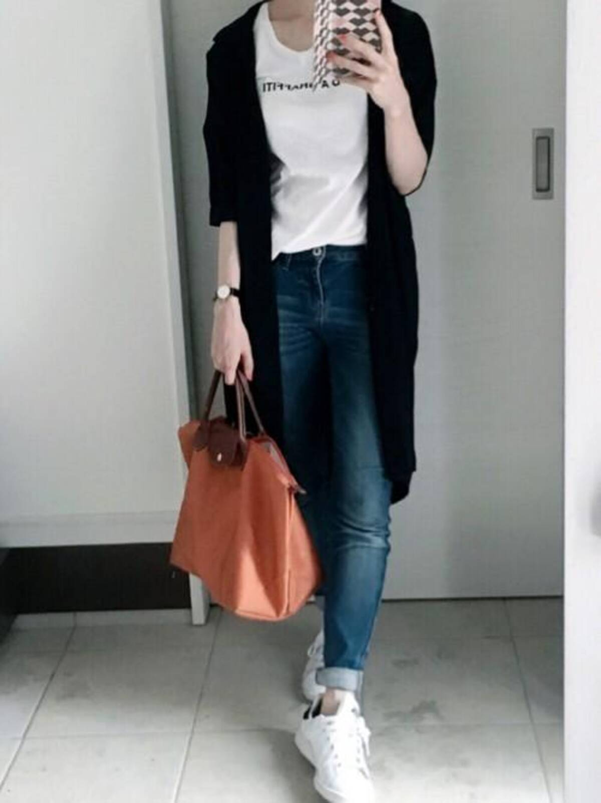 オレンジを冬のスパイスカラーに パリジェンヌも注目の上品コーデ ローリエプレス