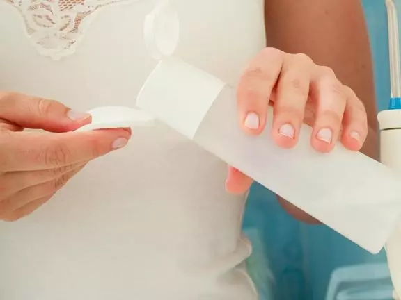 ハトムギ化粧水がいちばん人気 花粉症で肌かっさかさなときにみんなが愛用しているドラコススキンケア ローリエプレス