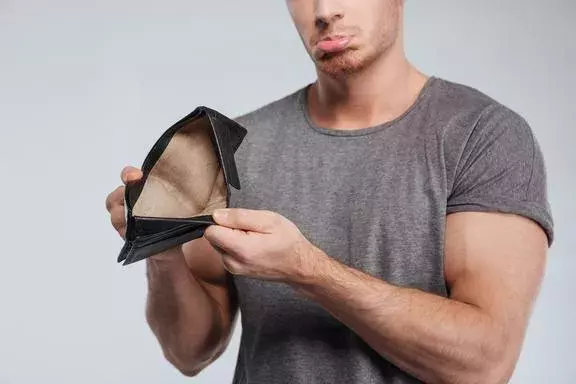 初エッチのホテル代を割り勘する男とは別れるべき 男が割り勘する理由と本音4つ ローリエプレス