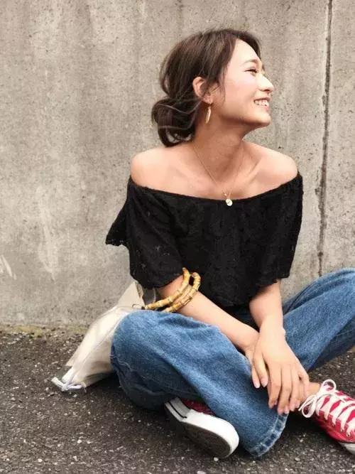 ヘルシーな色気で彼を誘惑 大人女子の オフショル コーデ6選 ローリエプレス