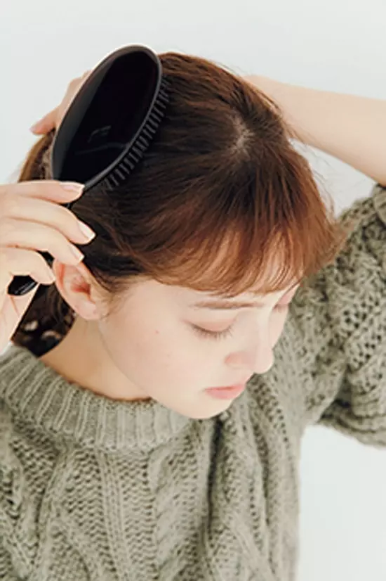 いつものポニーテールが100倍かわいく バレッタを使ったヘアアレンジ