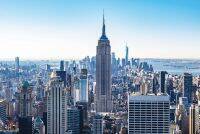エンパイア・ステート・ビルで、ニューヨークの光り輝く摩天楼を上から眺めよう。