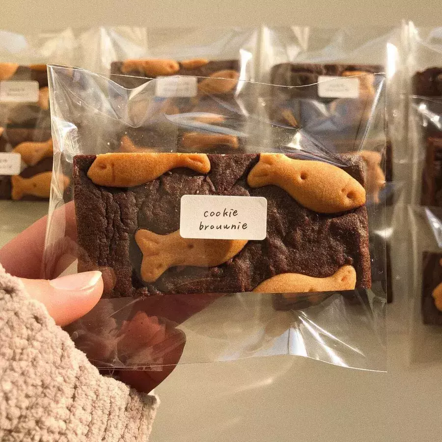 22年人気 ビスケットブラウニー7選 ホットケーキで作る簡単レシピ お洒落なラッピング方法もご紹介 ローリエプレス 22年人気 ビスケットブラウニー7選 ホットケーキで作る簡単レシピ お洒落なラッピング方法もご紹介 ローリエプレス