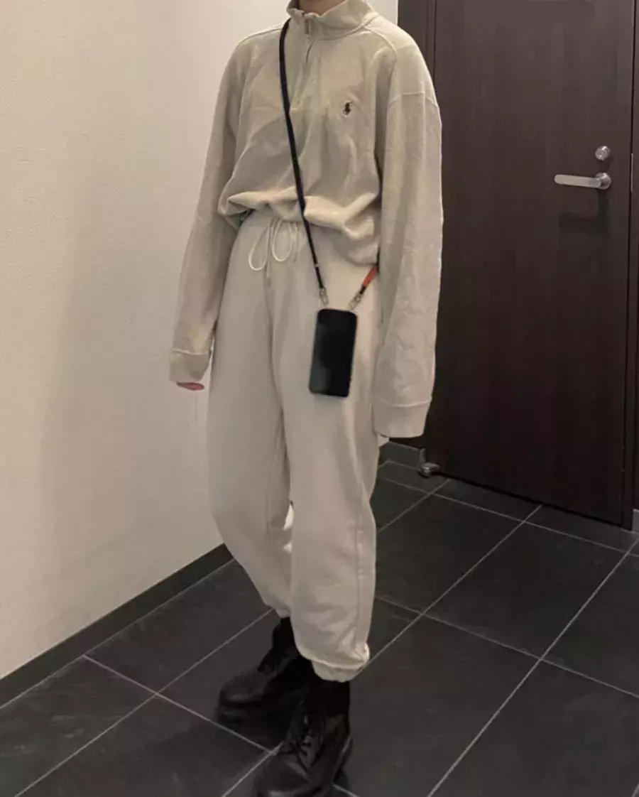 22春レディース スウェットパンツコーデ16選 おすすめの着こなし術 ローリエプレス