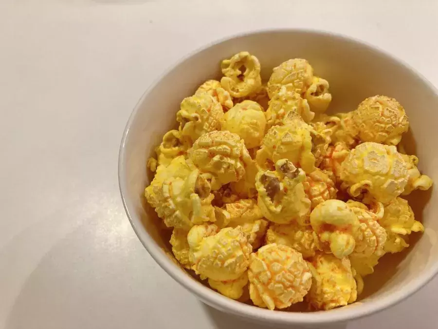 レビュー Garrett Popcorn ギャレットポップコーン の 明太マヨ と ブラックペッパーチーズコーン を食べてみた ローリエプレス