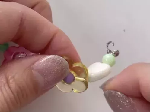 韓国で流行 キーリングハンガーの作り方をご紹介 世界に1つだけのオリジナルスマホケース ローリエプレス