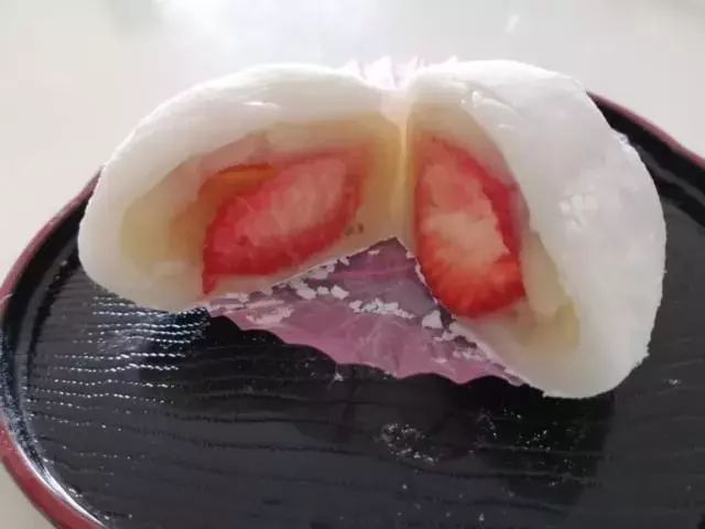 クセになりそう ローソンの しろあんのいちご大福 は甘さ控えめでおいしい ローリエプレス