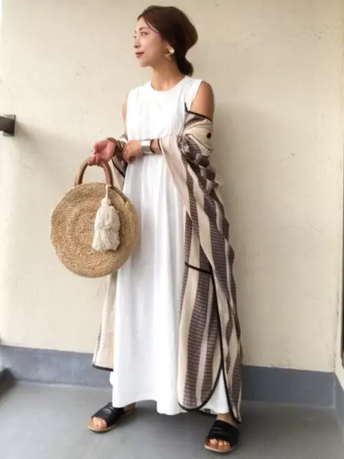 夏に羽織るならどれが正解 夏コーデにプラスして使いたい羽織り4選 ローリエプレス