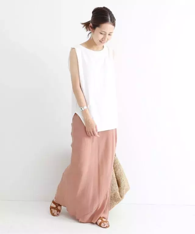 ピンク ブルー パープル 梅雨にピッタリ あじさいカラー コーデ ローリエプレス