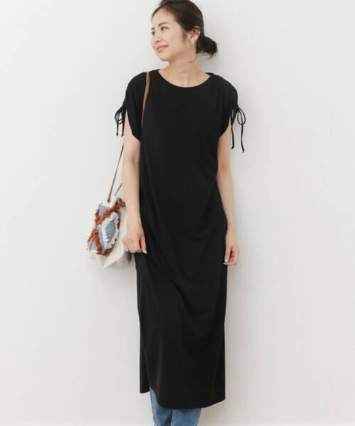 童顔さんが避けるべき服装って 大人見えさせるアイテム 夏コーデを伝授 ローリエプレス