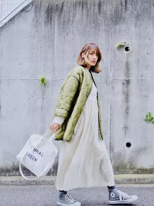 2月コーデの正解って まだまだ寒いけどちょっとだけ春を意識したい ローリエプレス