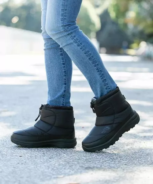 おでかけデートコーデに 人気アウトドアブランドの機能性抜群ブーツ ローリエプレス