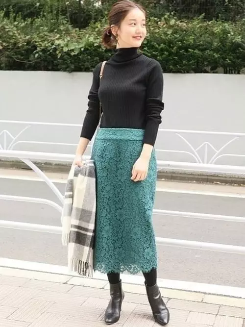 春まで待てない 冬からはじめるレースタイトスカートの大人コーデ術 ローリエプレス