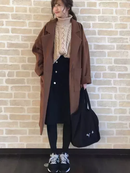 大人女子はこの冬こう履く 4つのブランド別に見るスニーカーコーデ ローリエプレス