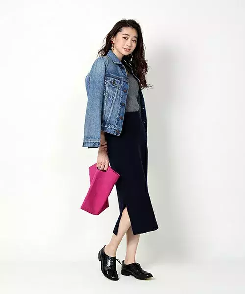 体型も気にせず ニットスカートで冬から春まで過ごせる着回しコーデ術 ローリエプレス