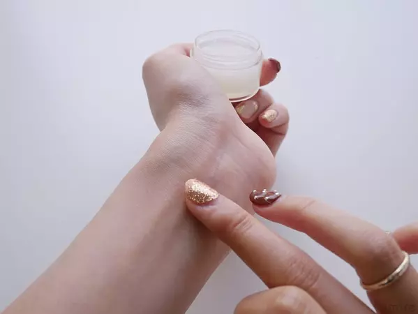 15分で簡単にできる オリジナル 練り香水 作り方レシピ ローリエプレス