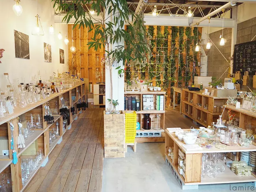 清澄白河 理科の実験器具がインテリアになった おしゃれな雑貨屋さん リカシツ って ローリエプレス