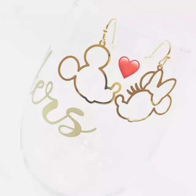 ダイソー 人気で入手困難のディズニーピアス4選 見つけたら即買いしよ ローリエプレス