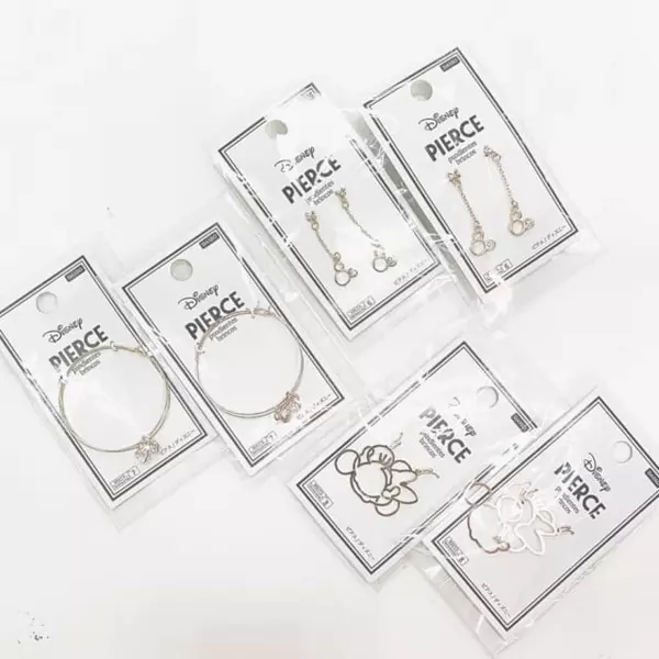 ダイソー 人気で入手困難のディズニーピアス4選 見つけたら即買いしよ ローリエプレス