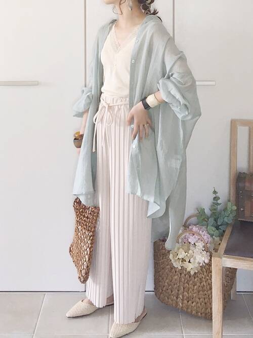 Gu 鎖骨がきれいに見える 即ゲットしたいトップスまとめ ローリエプレス