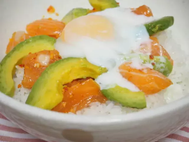 ハマる女性続出 コストコの辛うま ハワイアンフード が大容量で幸せ ローリエプレス