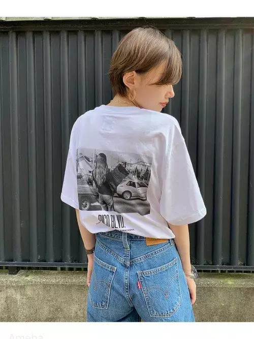 夏の大人女子は背中で語る バックプリントtシャツコーデがアツい ローリエプレス 夏の大人女子は背中で語る バックプリントtシャツコーデがアツい ローリエプレス