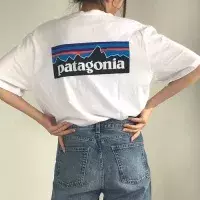 夏キャンプはどんな服装で行く 大人女子のおしゃれな正解コーデとは ローリエプレス