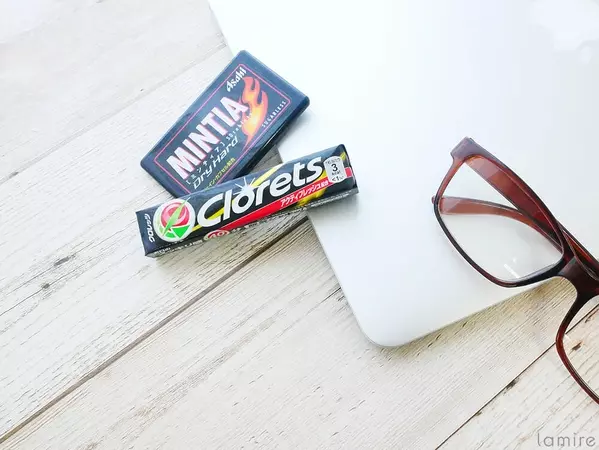 睡魔との戦いに終止符を 仕事中の 眠気 とおさらばする対処法8つ ローリエプレス