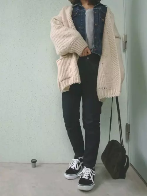 低身長さんのデニムジャケットコーデ 背が低い女子に似合う着こなし方 ローリエプレス