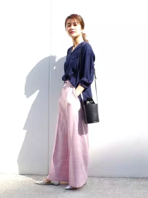 スカートはng 大人女子の お花見デートコーデ はパンツ一択です ローリエプレス スカートはng 大人女子の お花見デートコーデ はパンツ一択です ローリエプレス