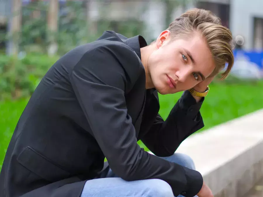 男性の本心を見抜く 好き避け と 嫌い避け のちがい ローリエプレス