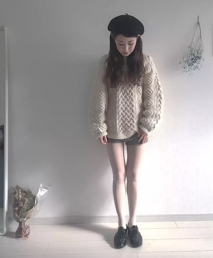 タイツで春コーデを楽しむ デニールは 薄め が鉄則 ローリエプレス