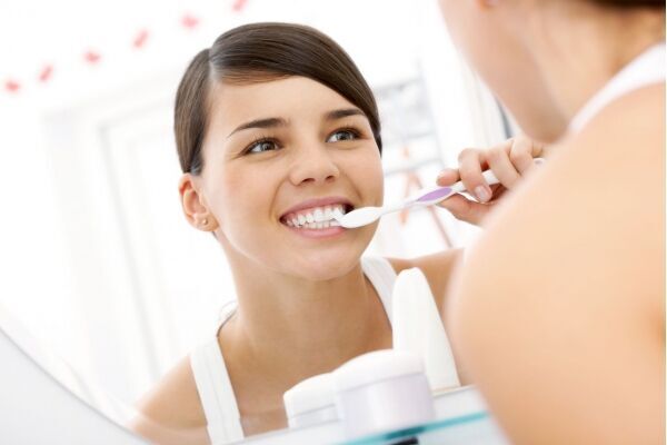 【キレイな白い歯に】歯磨き粉で簡単に自宅ホワイトニング♥の2枚目の画像