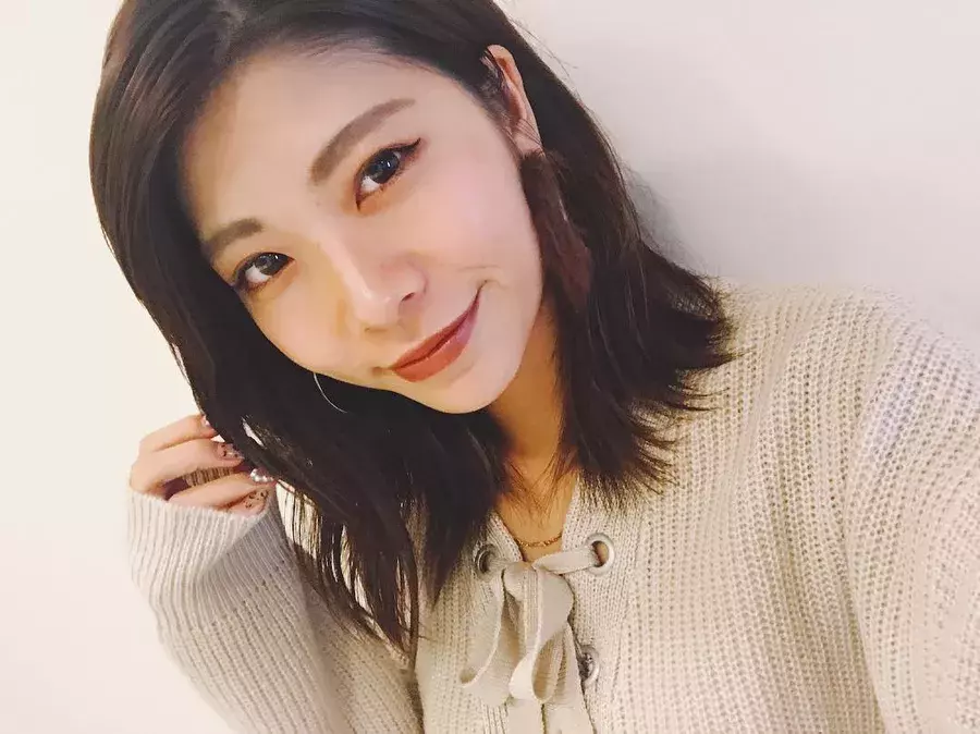 黒髪だって可愛い 似合うメイクで黒髪美人になりましょう ローリエプレス 黒髪だって可愛い 似合うメイクで黒髪美人になりましょう ローリエプレス