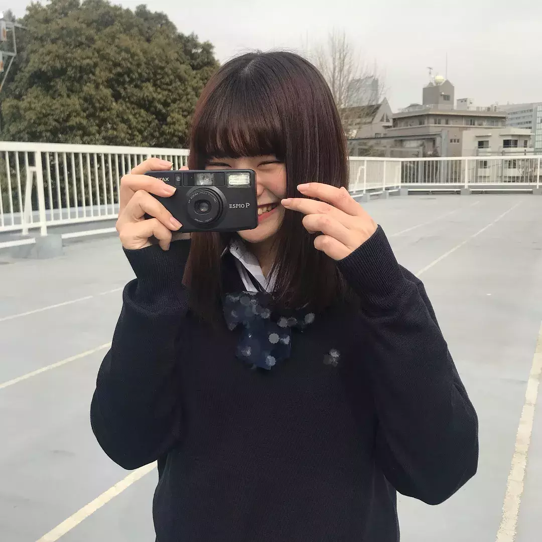 オシャレ女子愛用 フィルムカメラ の世界観が素敵と話題 ローリエプレス