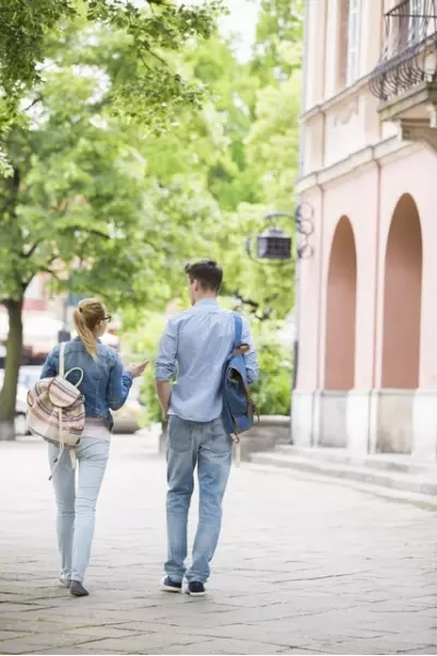 付き合ってない彼とのデート 実は見られてるng行為5選 ローリエプレス