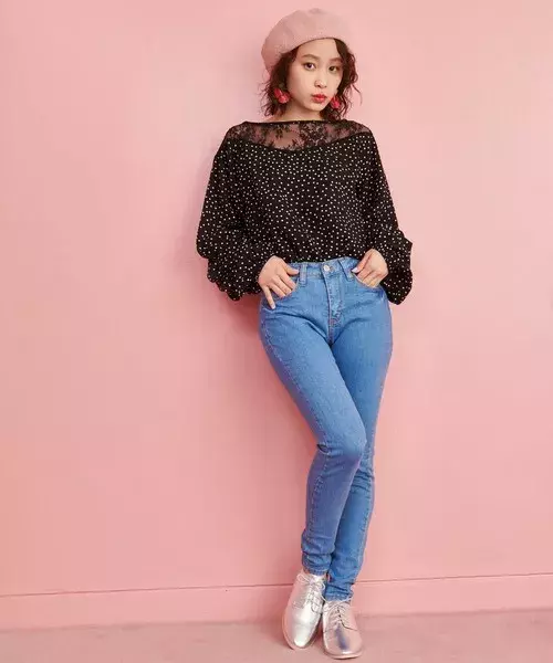 1本は持っておきたい 年中活躍な細く見える本命デニム ローリエプレス