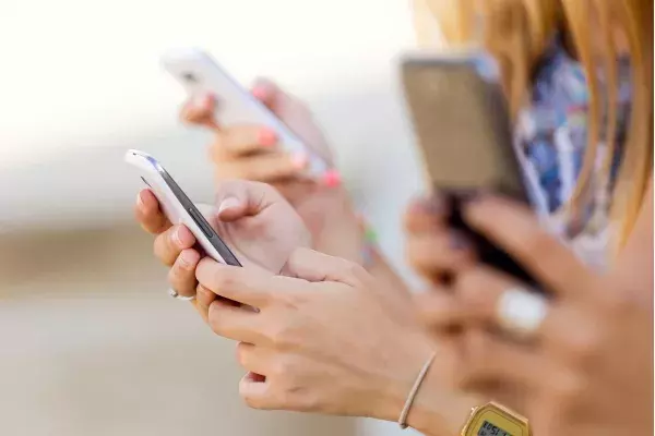 Lineの返信タイプで分かる 彼の恋愛性格を今すぐ診断 ローリエプレス Lineの返信タイプで分かる 彼の恋愛性格を今すぐ診断 ローリエプレス
