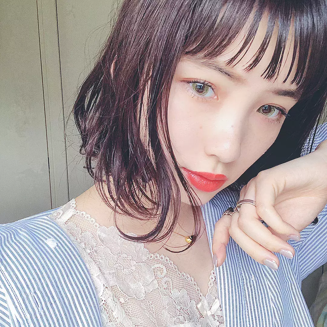 夏のウェットヘアはこれで作る おすすめのヘアオイルもご紹介 ローリエプレス