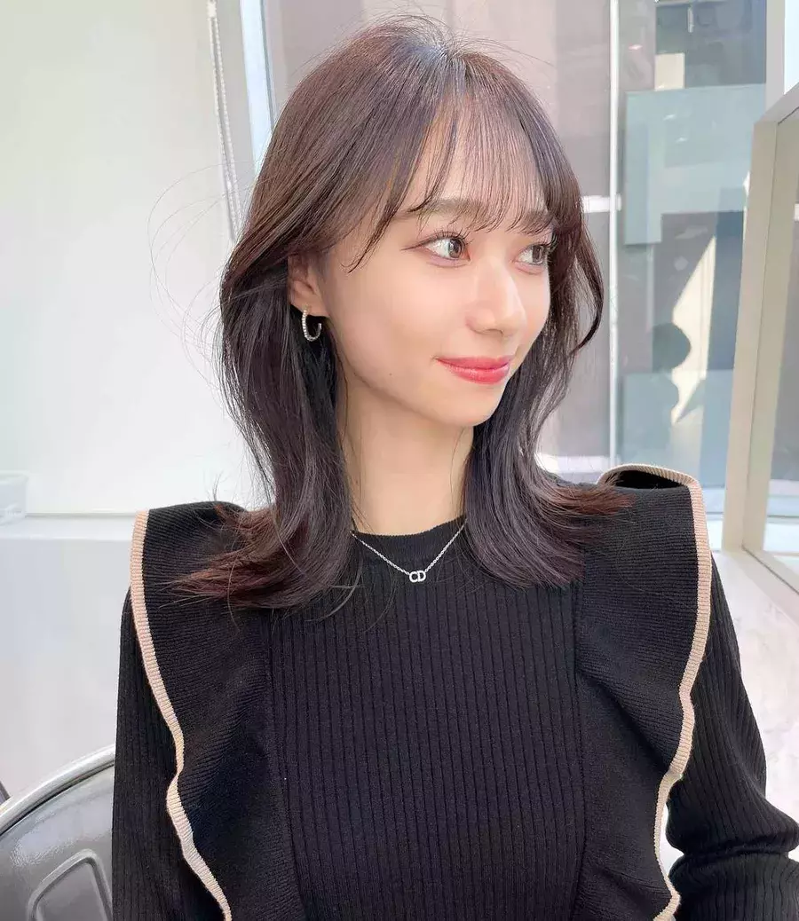 ロブヘアは丸顔さんに似合う髪型 おすすめ最新スタイルを紹介 ローリエプレス