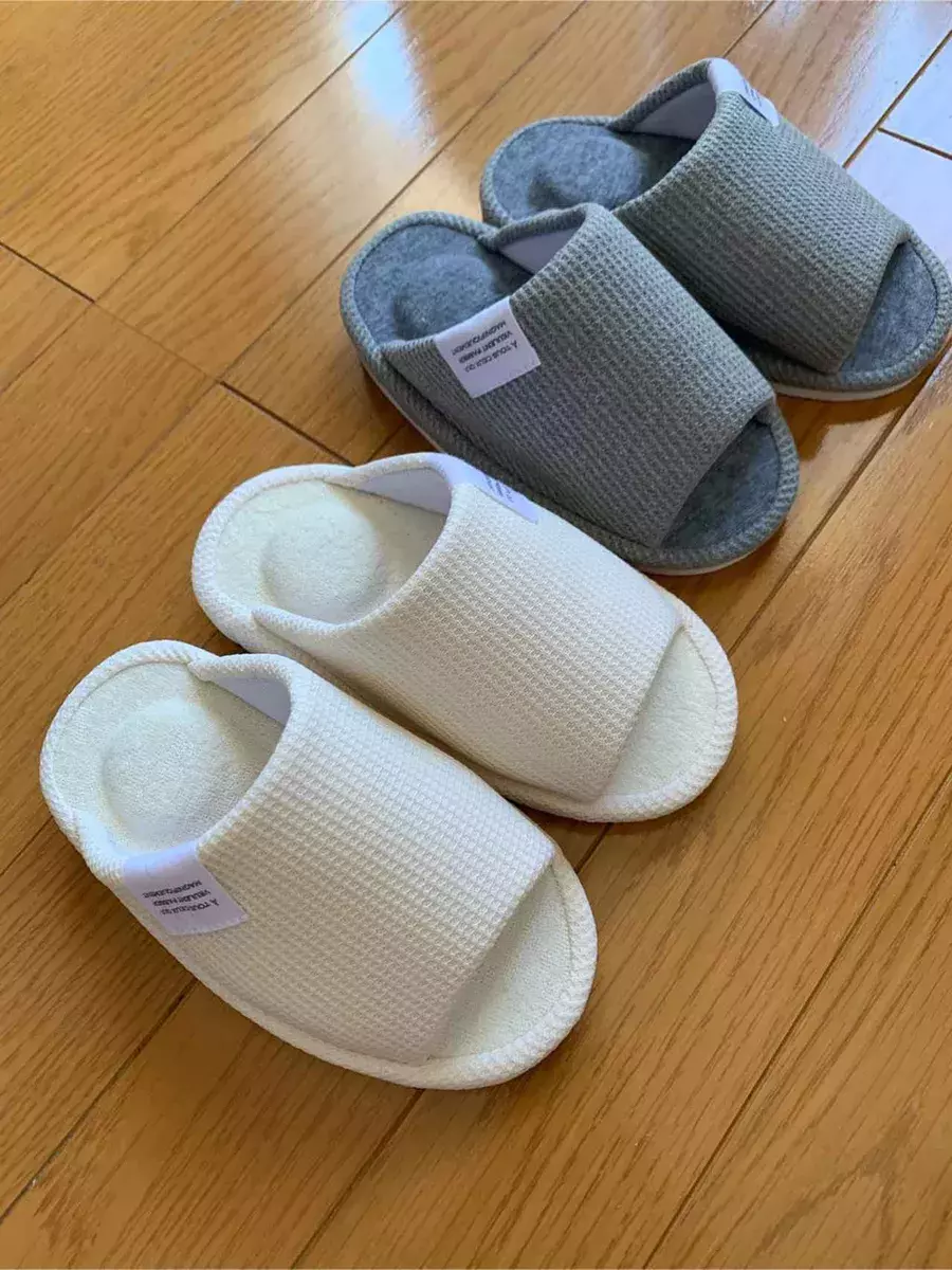 店頭でも人気だって 3coins おうち時間の気分を上げる スリッパ ローリエプレス 店頭でも人気だって 3coins おうち時間の気分を上げる スリッパ ローリエプレス