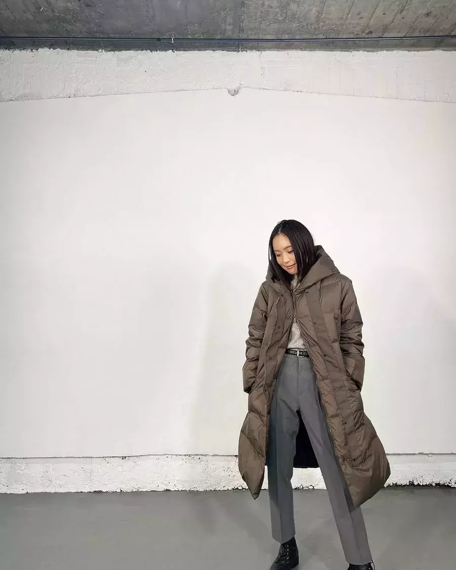 口コミでバズってる ユニクロ J 軽くてあったか ダウンコーデ ローリエプレス