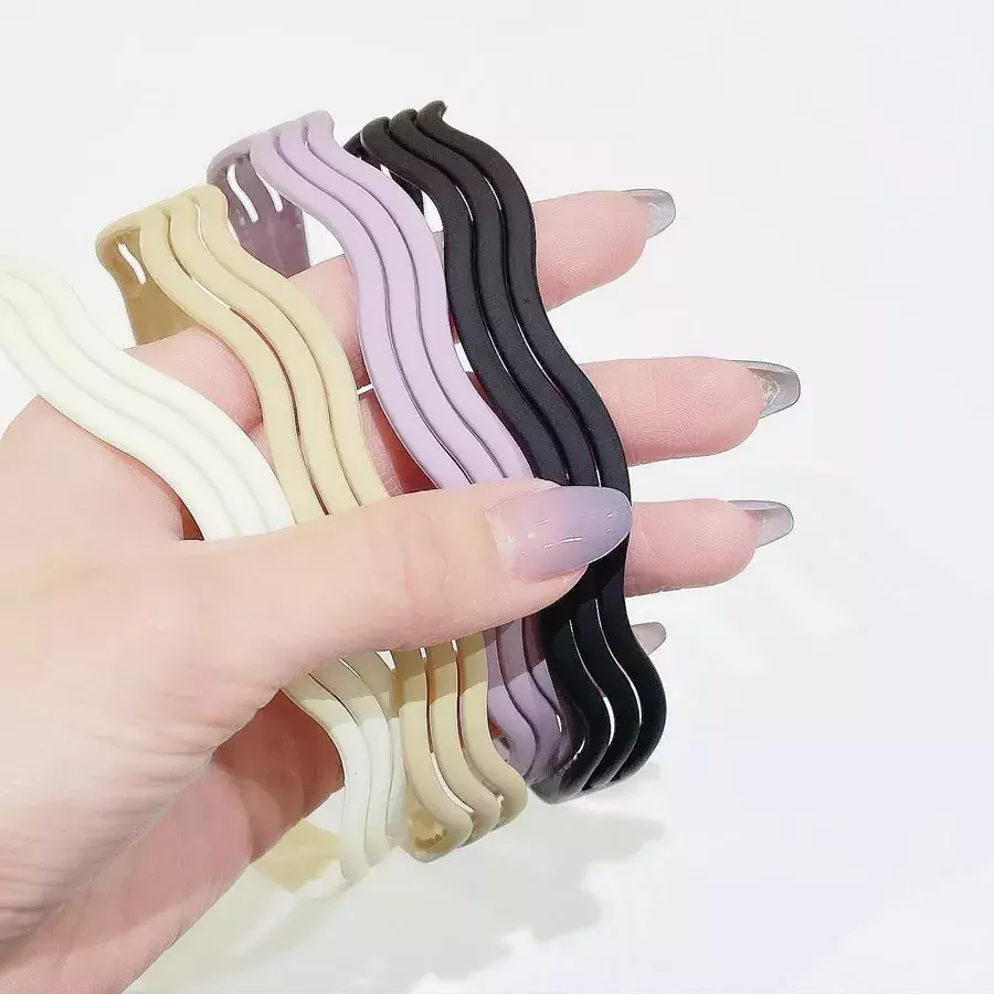 もうゲットした 3coins 素材 形も 韓国風ヘアアクセ ローリエプレス
