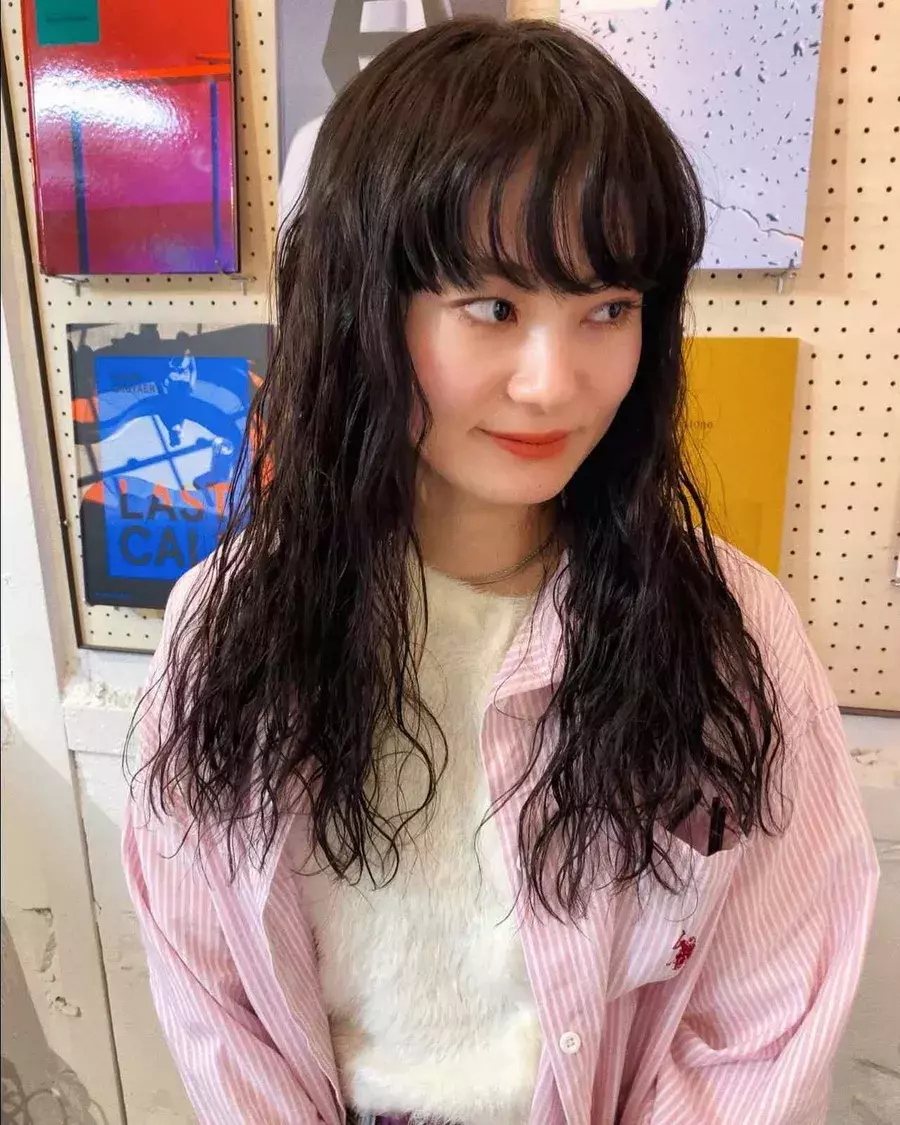 イメチェン候補 パーマでつくる カーリーヘア がおすすめです ローリエプレス