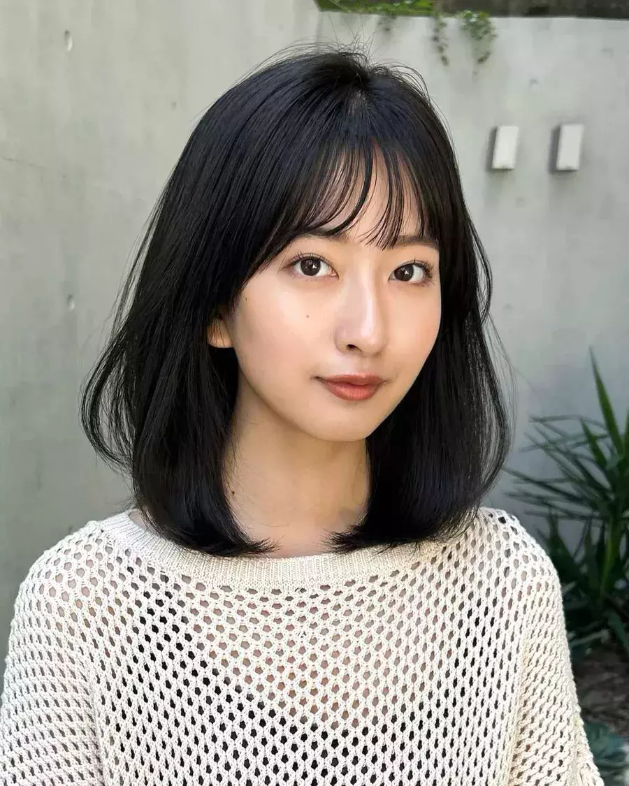 丸顔は前髪あり なしどちらが似合う おすすめアレンジを紹介 ローリエプレス